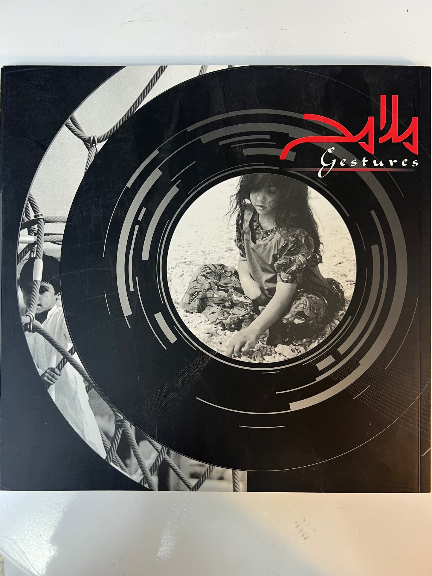 ملامح gestures : كتاب مصور